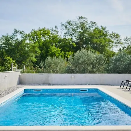 Guest house Leon *
